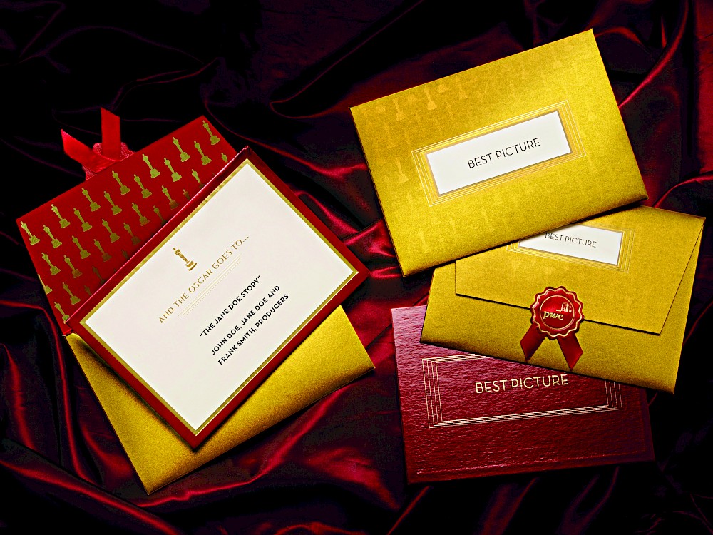 Legendary hand-crafted Oscar® winner's card, envelope and seal