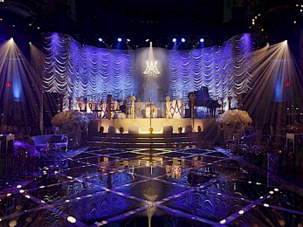 Extension of event branding into room decor